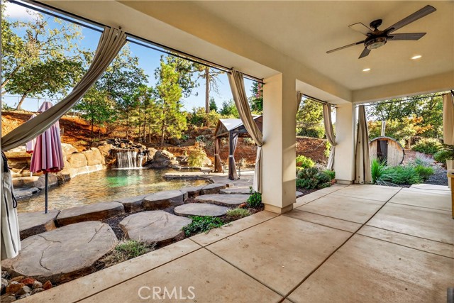 Detail Gallery Image 4 of 59 For 5772 Acorn Ridge Drive, Paradise,  CA 95969 - 4 Beds | 3 Baths