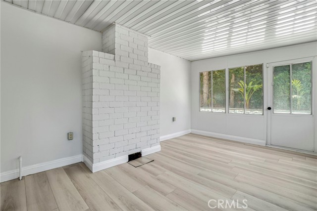 Detail Gallery Image 18 of 32 For 19120 Bessemer St, Tarzana,  CA 91335 - 4 Beds | 3 Baths