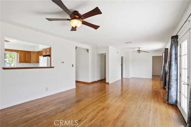 Detail Gallery Image 4 of 14 For 1630 Suffolk, Glendora,  CA 91740 - 4 Beds | 3 Baths