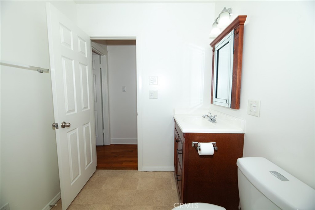 MLS #OC25186125 img 13