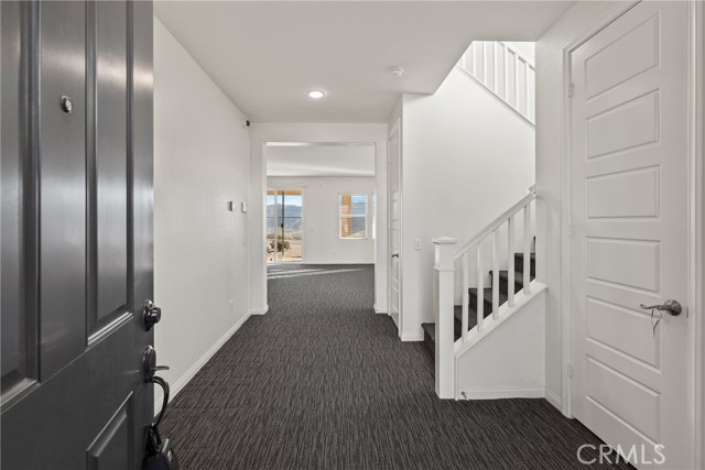 Detail Gallery Image 5 of 46 For 4011 Elderberry, Lake Elsinore,  CA 92530 - 4 Beds | 2/1 Baths