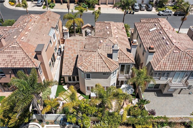 19025 Bayhill Lane, Huntington Beach CA: https://media.crmls.org/medias/d97411d0-05b8-4b54-ae25-57ec079ca48e.jpg