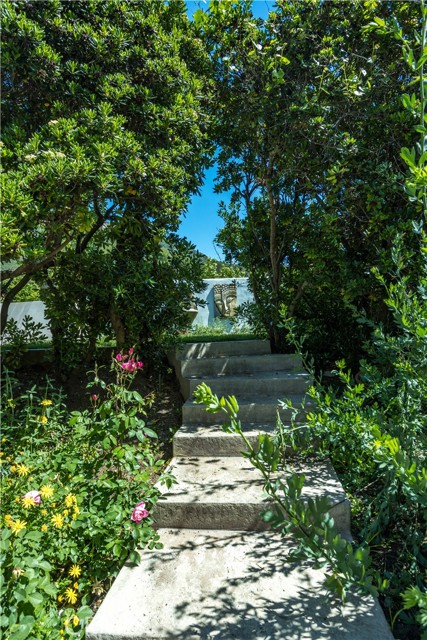 Detail Gallery Image 46 of 49 For 25650 Timpangos Dr, Calabasas,  CA 91302 - 5 Beds | 4/1 Baths