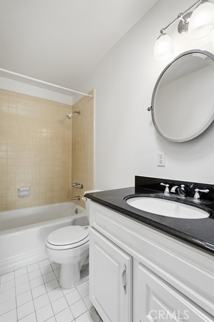 Detail Gallery Image 20 of 27 For 1320 Curtis, Manhattan Beach,  CA 90266 - 3 Beds | 2 Baths