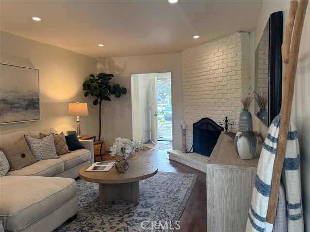 Detail Gallery Image 2 of 11 For 2505 W 168th, Torrance,  CA 90504 - 3 Beds | 2 Baths