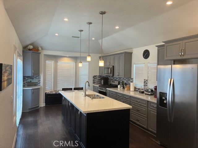 1328 Sunrise Circle South, Upland CA: https://media.crmls.org/medias/d97902d3-4238-4161-bbd7-b77f53e0cdb7.jpg