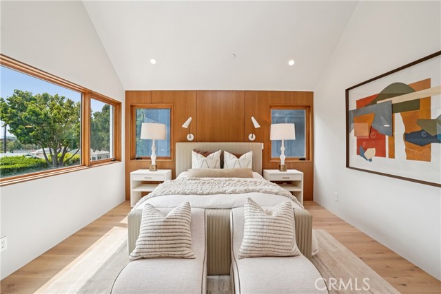 Image 45 of 66 For 647 Navy Street