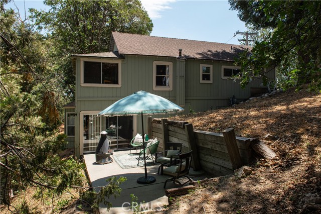29196 Lake Brook Avenue, Cedar Glen CA: https://media.crmls.org/medias/d9797e0f-3285-4af5-a465-574dc0c09c64.jpg