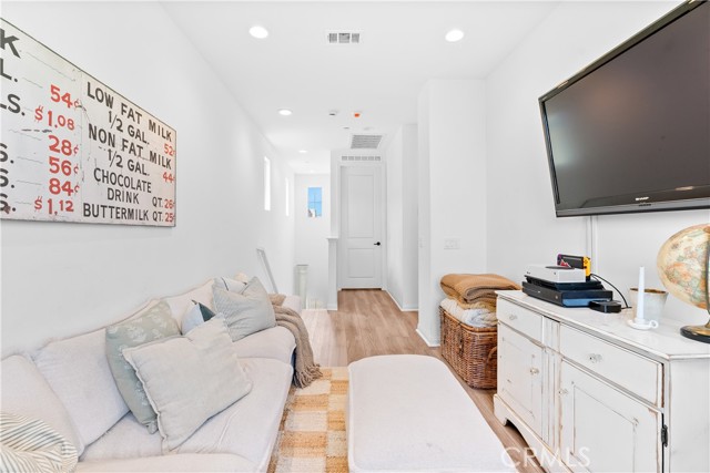 Detail Gallery Image 29 of 75 For 962 Longhorn Way, Rancho Mission Viejo,  CA 92694 - 3 Beds | 2/1 Baths