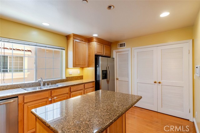 Detail Gallery Image 13 of 46 For 763 E Olive Ave, Burbank,  CA 91501 - 3 Beds | 2/1 Baths