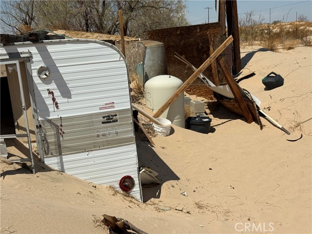 Detail Gallery Image 7 of 20 For 41455 Coventry, Newberry Springs,  CA 92365 - 3 Beds | 1 Baths