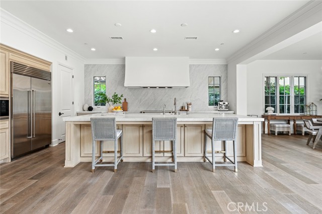 117 Andirons, Irvine CA: https://media.crmls.org/medias/d97b8949-f424-4f17-93c8-34181302fa2d.jpg