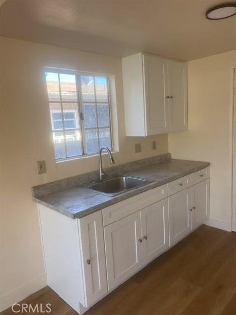 Detail Gallery Image 5 of 10 For 457 W 13th St #1,  San Pedro,  CA 90731 - 3 Beds | 2/1 Baths
