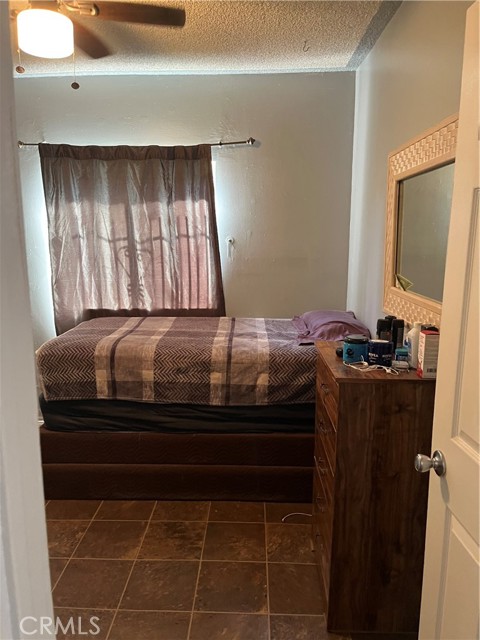 201 W Raymond Street, Compton CA: https://media.crmls.org/medias/d97be352-cf2b-4fcf-95f1-6f43db1507c5.jpg