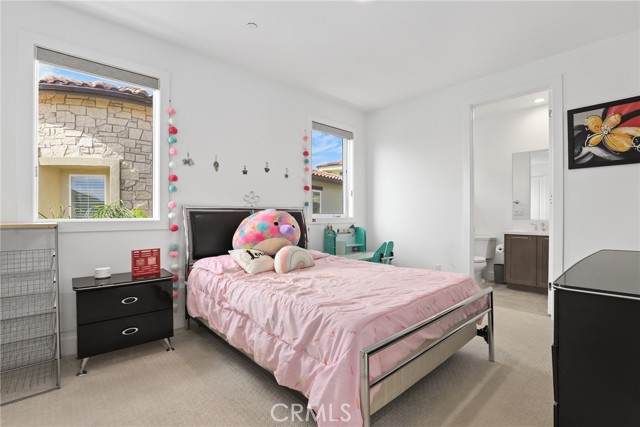 20535 W Bluebird Court, Porter Ranch CA: https://media.crmls.org/medias/d97be445-696e-4326-908a-0163ba319064.jpg