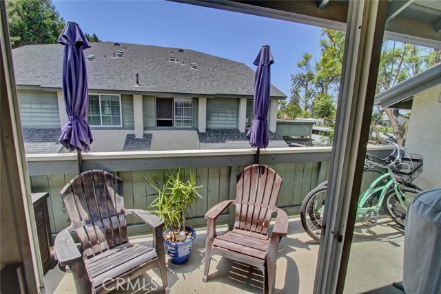 Detail Gallery Image 9 of 22 For 18292 Parkview Ln #201,  Huntington Beach,  CA 92648 - 1 Beds | 1 Baths