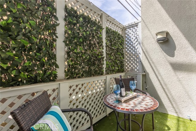 Detail Gallery Image 14 of 33 For 1007 S Catalina Ave #109,  Redondo Beach,  CA 90277 - 2 Beds | 2 Baths