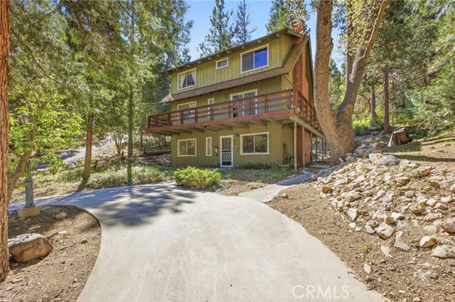 Detail Gallery Image 3 of 47 For 27352 Alpen Dr, Lake Arrowhead,  CA 92352 - 3 Beds | 2 Baths