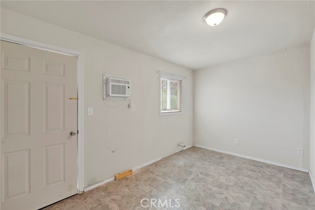 Detail Gallery Image 5 of 63 For 12660 Ivanhoe Rd, Lucerne Valley,  CA 92356 - 4 Beds | 3 Baths