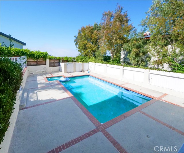 989 Via Rincon, Palos Verdes Estates, California 90274, 4 Bedrooms Bedrooms, ,4 BathroomsBathrooms,Residential,For Sale,Via Rincon,PV24166835