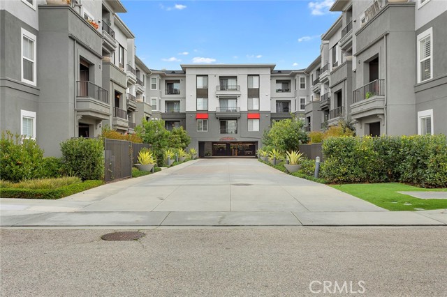 Detail Gallery Image 3 of 23 For 1801 E Katella Ave #1058,  Anaheim,  CA 92805 - 2 Beds | 2 Baths
