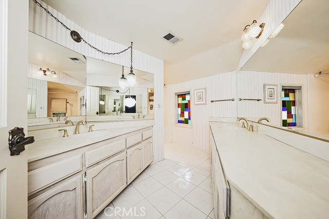 9752 Rangeview Drive, Santa Ana CA: https://media.crmls.org/medias/d97f5be6-7f54-4896-a6cc-479f1b24abca.jpg