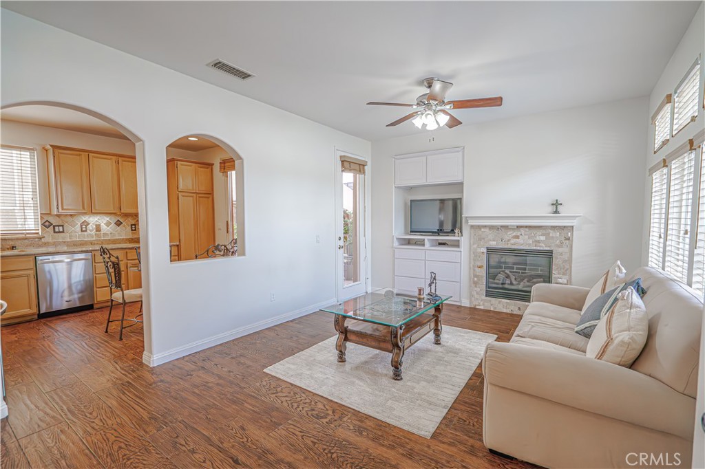 MLS #SR25237735 image #8