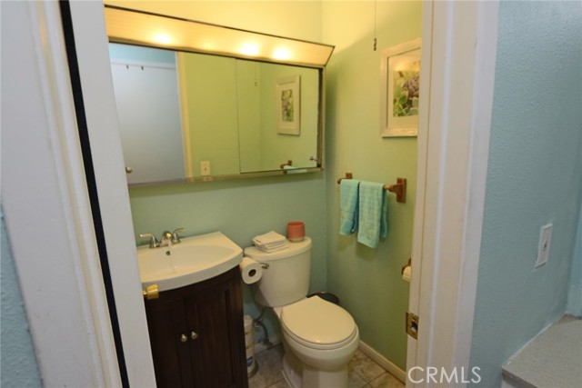 Detail Gallery Image 21 of 71 For 19208 Avenue of the Oaks #J,  Newhall,  CA 91321 - 2 Beds | 1/1 Baths