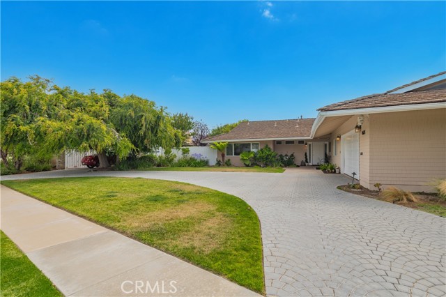 4621 Hampden Rd, Corona del Mar CA: https://media.crmls.org/medias/d980aff8-49ba-4a14-bede-dbfa480cb147.jpg