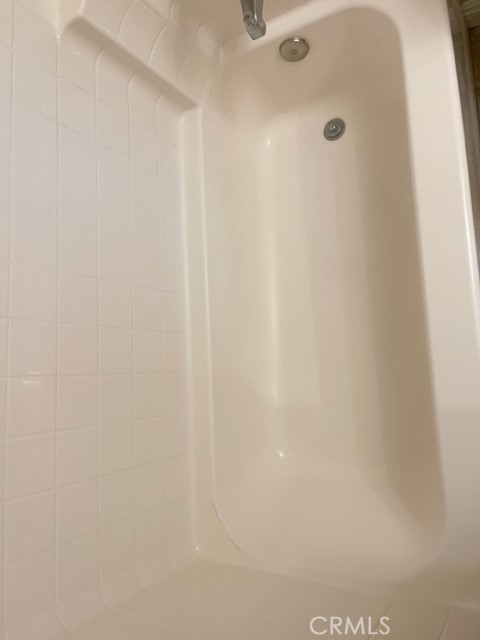https://media.crmls.org/medias/d9814317-992e-4653-960c-c85a5af6c944.jpg?preset=X-Large