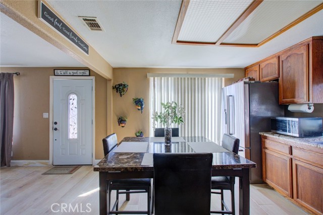 Detail Gallery Image 7 of 21 For 3817 Collins Rd, Ceres,  CA 95307 - 3 Beds | 1 Baths