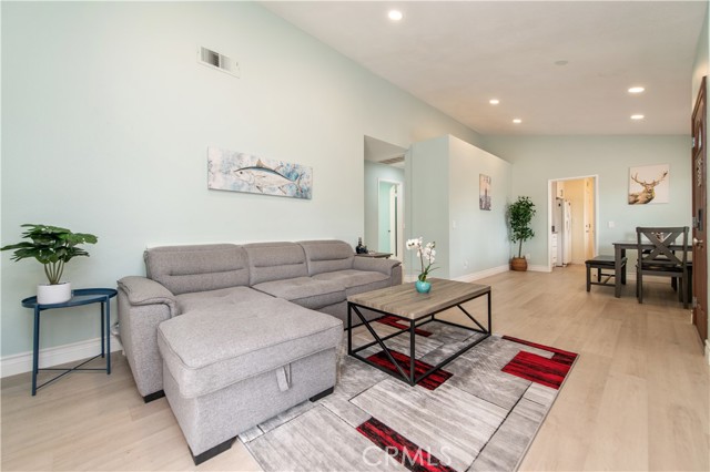 Detail Gallery Image 5 of 19 For 6886 Cabrini Ct, Rancho Cucamonga,  CA 91701 - 3 Beds | 2 Baths