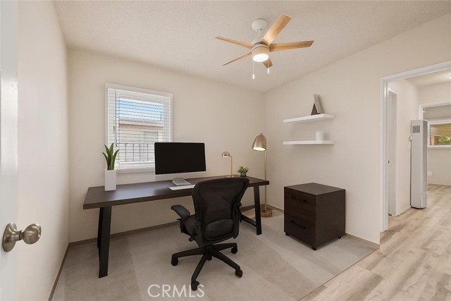 Detail Gallery Image 15 of 30 For 941 N Brand Bld, San Fernando,  CA 91340 - 4 Beds | 2 Baths