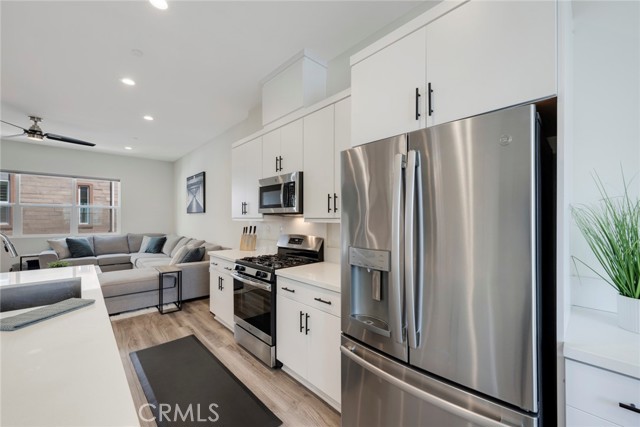 Detail Gallery Image 18 of 48 For 987 E Mason Ln #130,  Anaheim,  CA 92805 - 4 Beds | 3/1 Baths