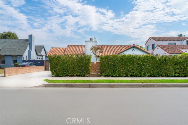 Detail Gallery Image 4 of 45 For 932 S Cloverdale Ave, Los Angeles,  CA 90036 - 3 Beds | 3 Baths