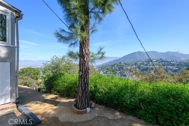 Detail Gallery Image 4 of 21 For 3112 Goodview Trl, Los Angeles,  CA 90068 - 1 Beds | 1 Baths