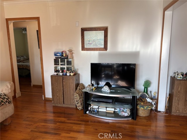 Detail Gallery Image 4 of 20 For 3327 Eckleson, Lakewood,  CA 90712 - 2 Beds | 1 Baths