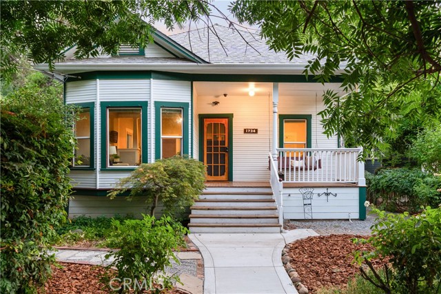 Detail Gallery Image 2 of 62 For 1734 Broadway St, Chico,  CA 95928 - 3 Beds | 1 Baths