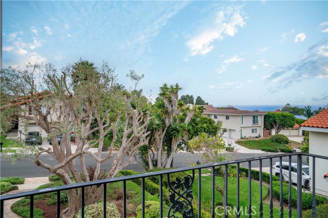 Detail Gallery Image 17 of 47 For 30440 via Victoria, Rancho Palos Verdes,  CA 90275 - 4 Beds | 2/1 Baths