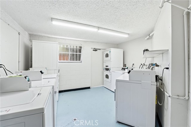 Detail Gallery Image 45 of 70 For 383 Bay Shore #203,  Long Beach,  CA 90803 - 2 Beds | 2 Baths