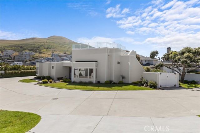 Detail Gallery Image 11 of 51 For 3080 Studio Dr, Cayucos,  CA 93430 - 2 Beds | 2 Baths