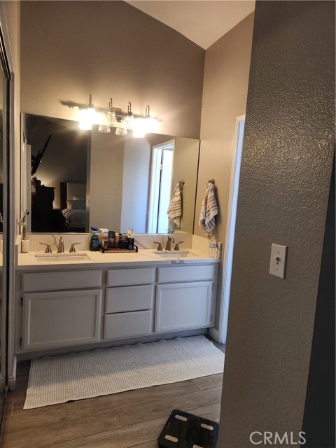 2720 E Walnut Avenue, Orange CA: https://media.crmls.org/medias/d98760db-0eb4-450f-895a-529d42de54aa.jpg