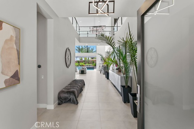20042 W Mersey Lane, Porter Ranch CA: https://media.crmls.org/medias/d98866a5-4ff7-4de6-b333-d4dec3b712e9.jpg