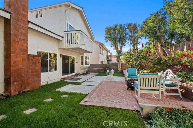 9 Aberdeen st, Irvine CA: https://media.crmls.org/medias/d988ae5c-9598-4a5c-a32b-a15289e2a8e9.jpg