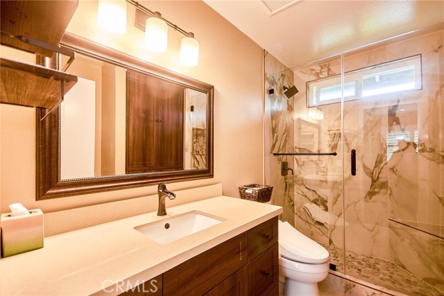 881 Hartford Lane, La Habra CA: https://media.crmls.org/medias/d988d739-f4c9-41f3-842c-dc3add97fb50.jpg