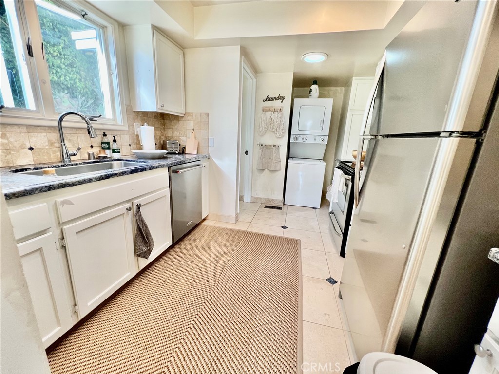575 Blumont Street