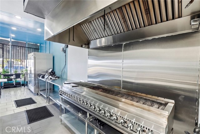  Commercial for Sale in Sun Valley, California