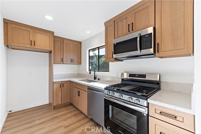 Detail Gallery Image 3 of 15 For 5036 Echo St #408,  Los Angeles,  CA 90042 - 2 Beds | 1 Baths