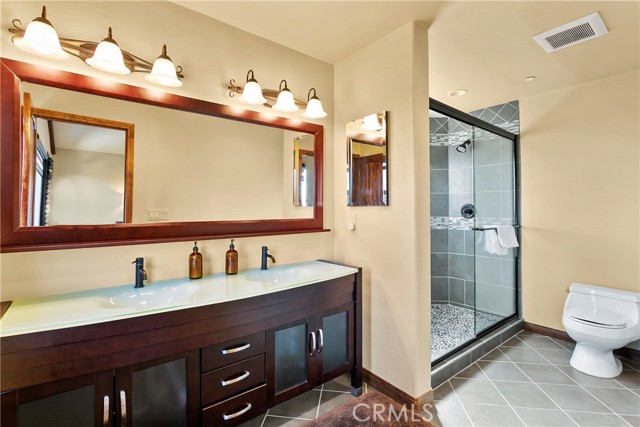 858 Fox Tower Way, Big Bear Lake CA: https://media.crmls.org/medias/d989760f-3628-4995-96f5-c83158cccad8.jpg