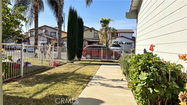 Detail Gallery Image 1 of 18 For 1493 Arrow Creek Dr, Perris,  CA 92571 - 4 Beds | 2/1 Baths